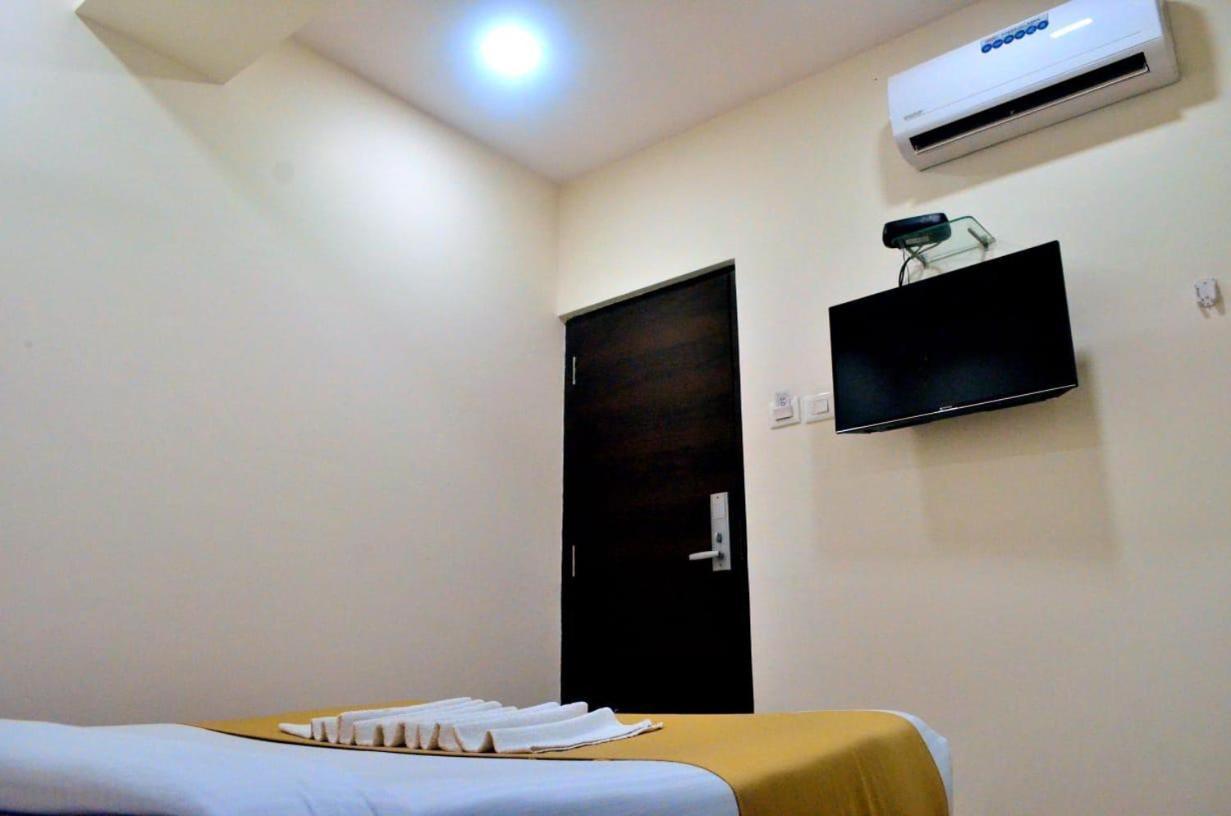 The Best Hotel Mumbai Bagian luar foto